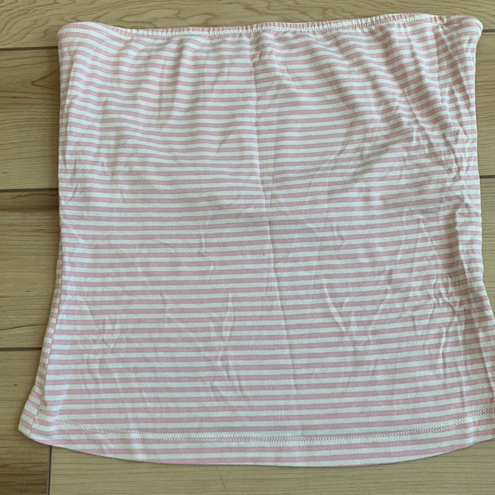 Strapless top